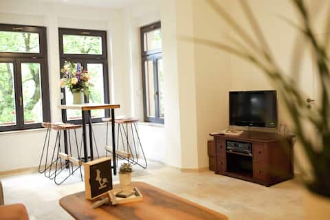 Top performing Airbnb: Magnolia Suite - Modern apartment in the villa district in Thüringen