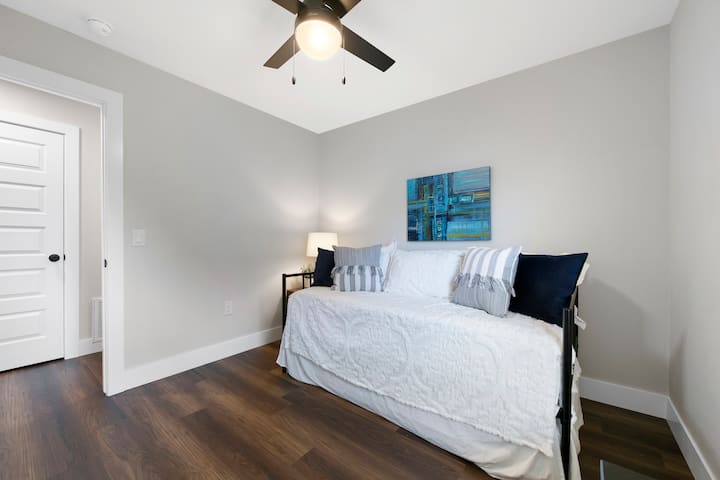 Dvokrevetna soba s dodatnim dvostrukim madracem na ručki