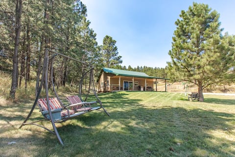 Beautiful Black Hills Cabin Centrally Located.