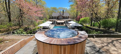 Top performing Airbnb: 9 Acre Luxury Compound in Sag Harbor NY in Bridgehampton