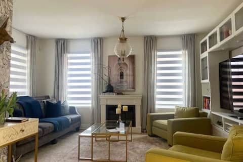 Driftwood on 6th 

Heritage Downtown 
Collingwood