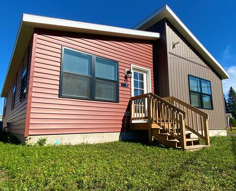 The Accent House at Beach View: with Garage!