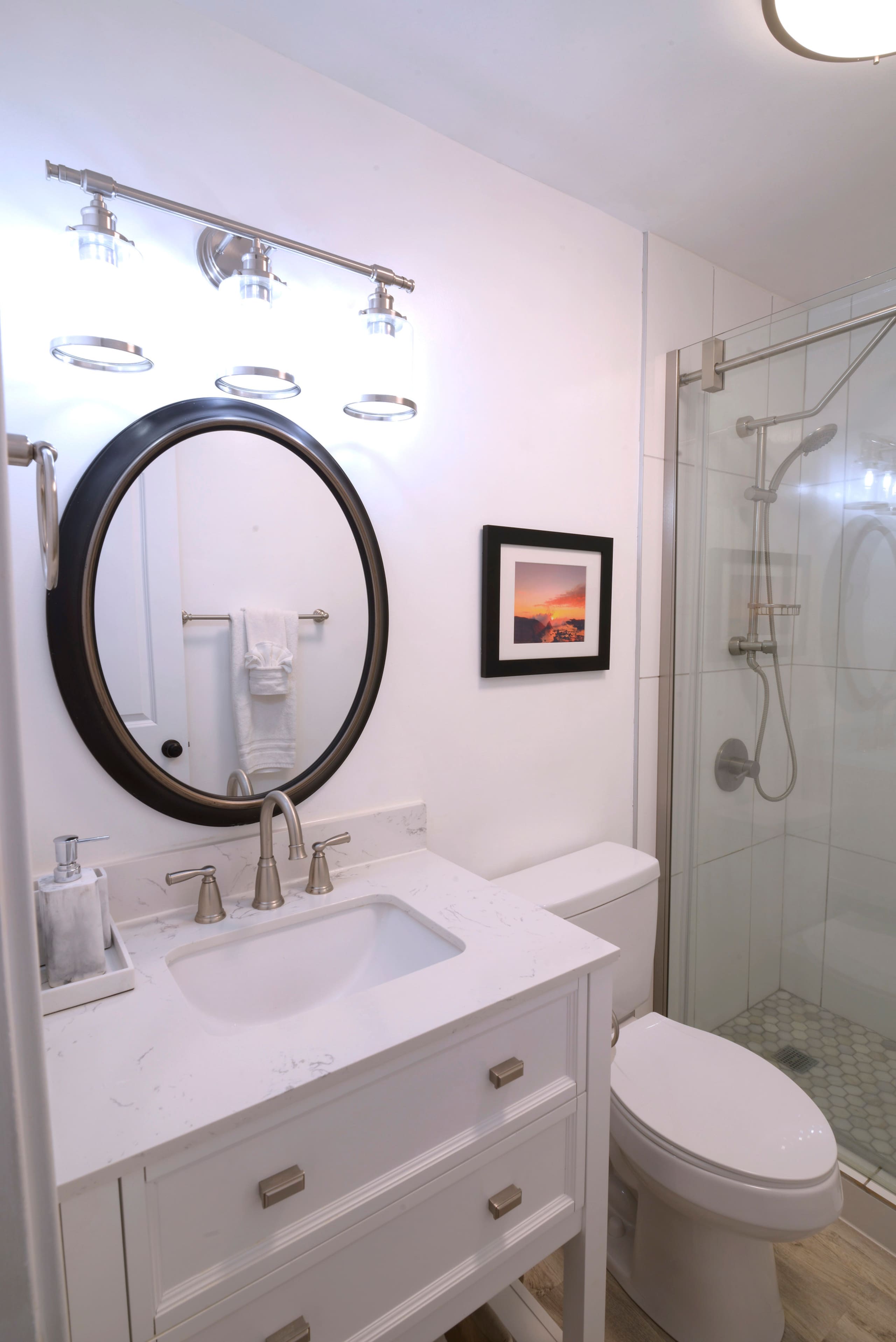 Condo in Kailua-Kona · ★4.93 · 1 bedroom · 2 beds · 1 private bath - Image 11