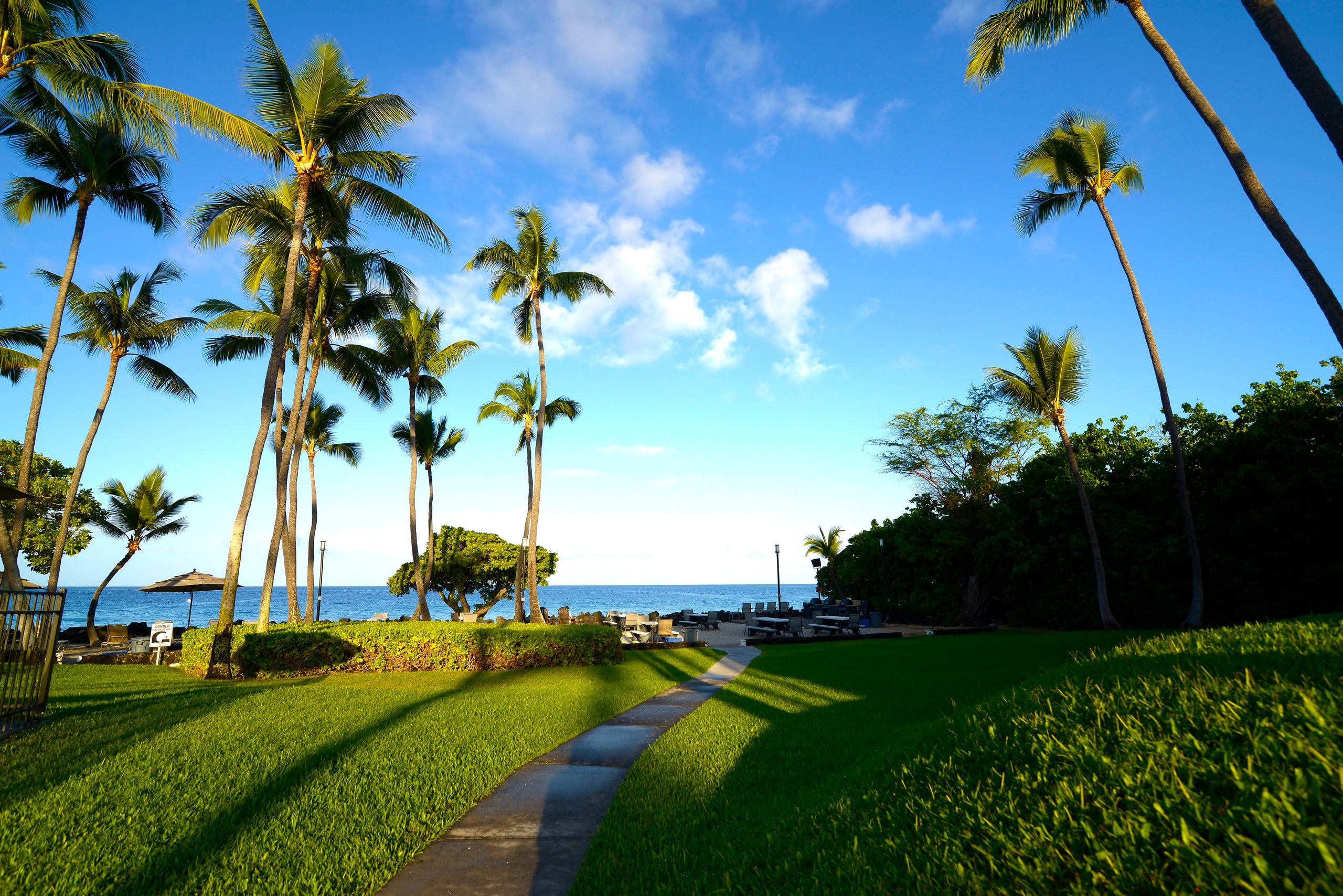 Condo in Kailua-Kona · ★4.93 · 1 bedroom · 2 beds · 1 private bath - Image 24