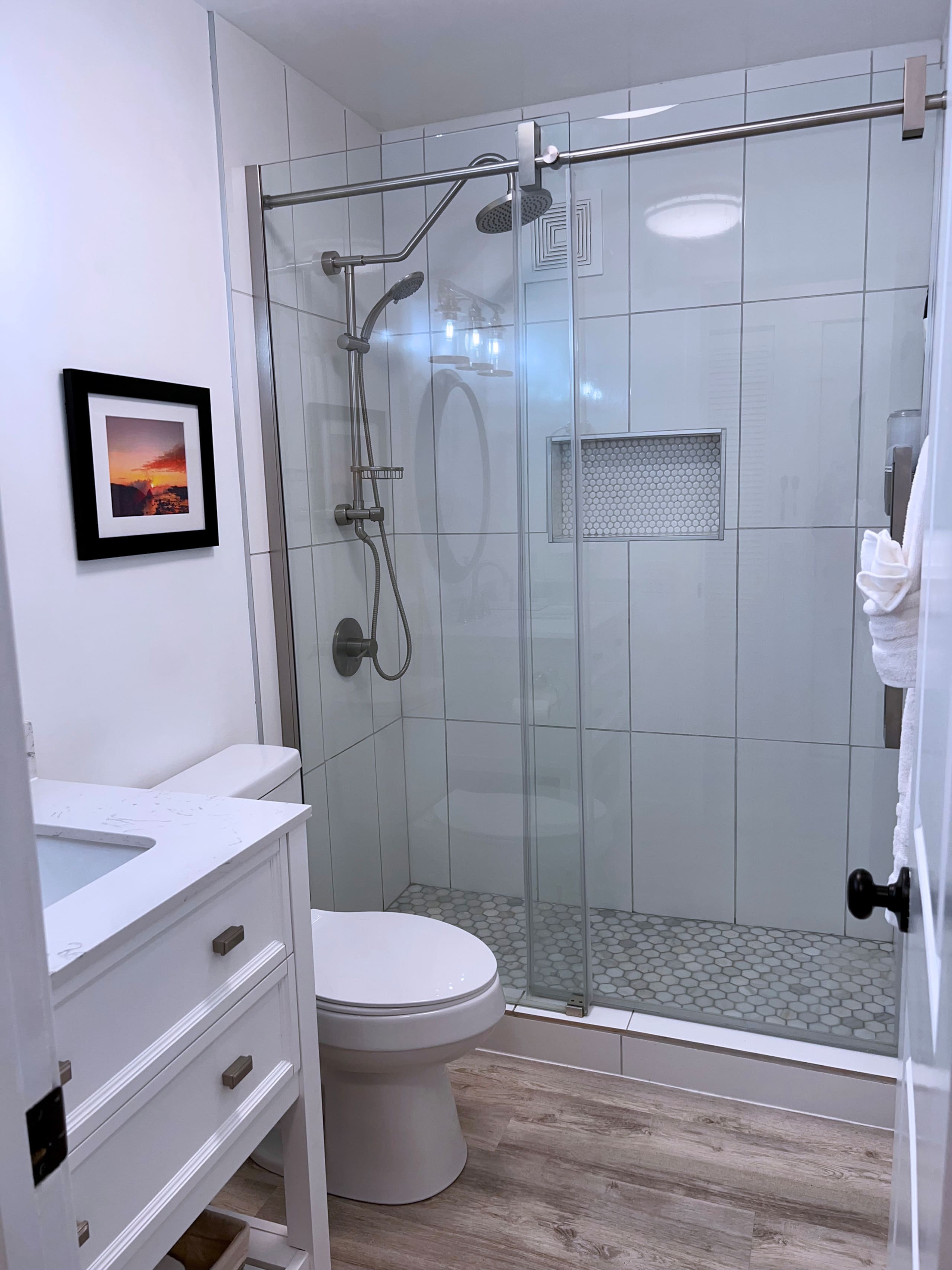 Condo in Kailua-Kona · ★4.93 · 1 bedroom · 2 beds · 1 private bath - Image 12