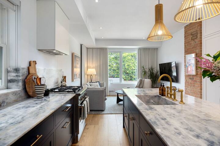 Revival House-Cozy Townhome with Patio, EV Charger gallery image 4