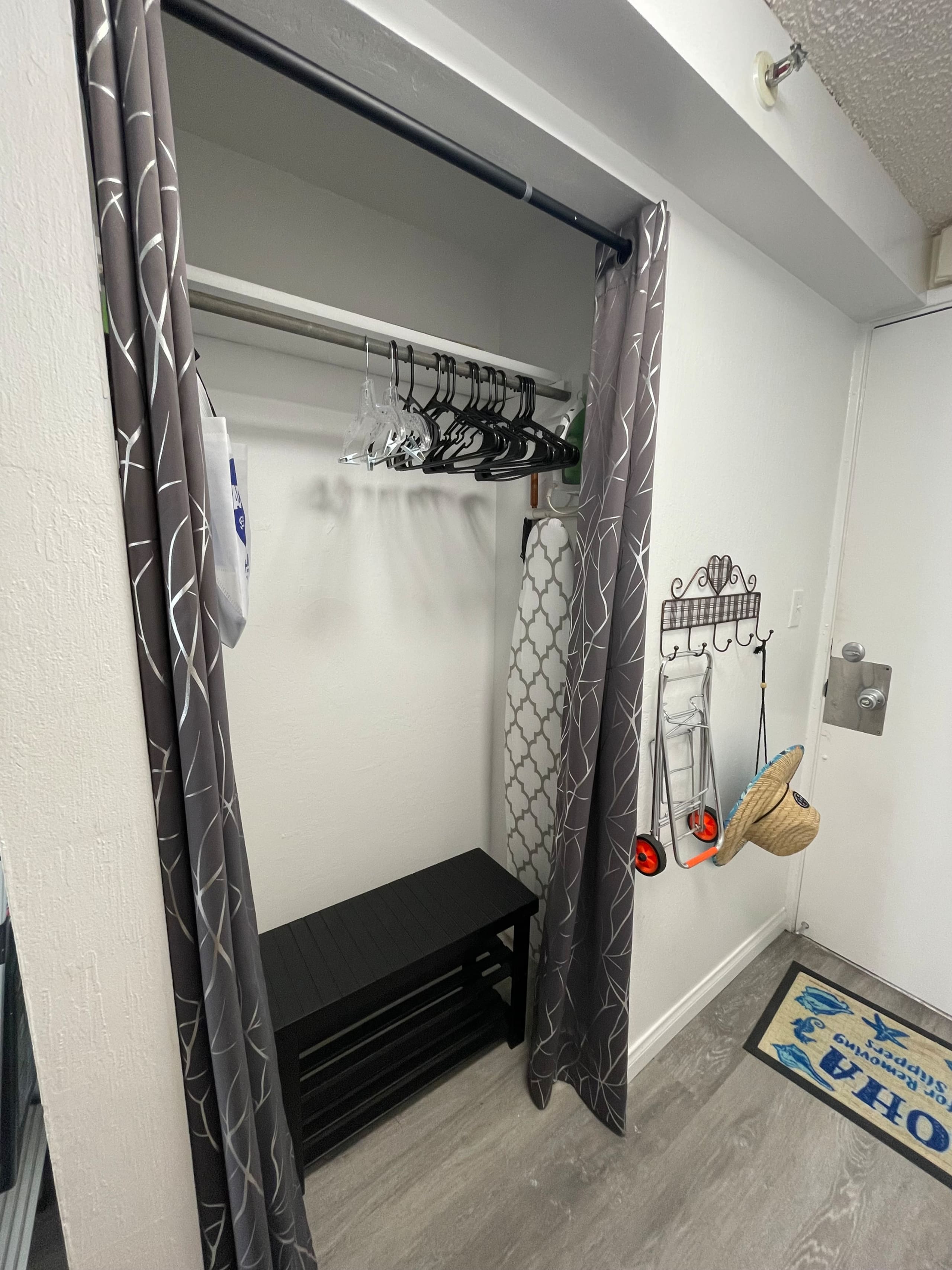 Condo in Honolulu · ★4.94 · Studio · 1 bed · 1 bath - Image 5