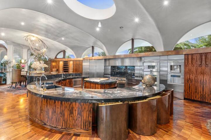 Iconic La Jolla $10M Estate | Upscale Events gallery image 2
