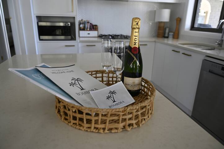 Luxe Family Beach House – Boomerang Beach gallery image 2