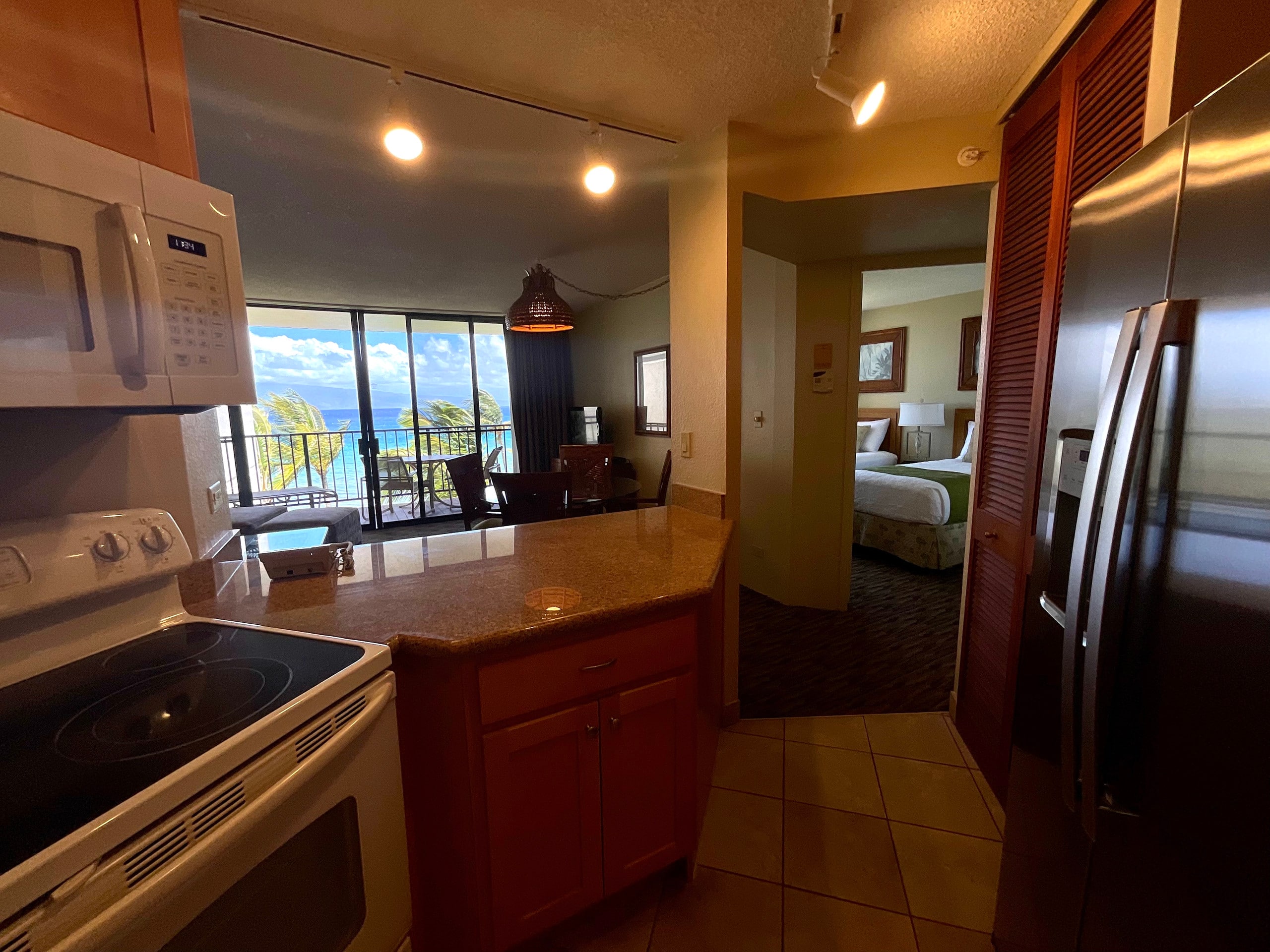 Condo in Lahaina · ★4.95 · 2 bedrooms · 4 beds · 2 baths - Image 4
