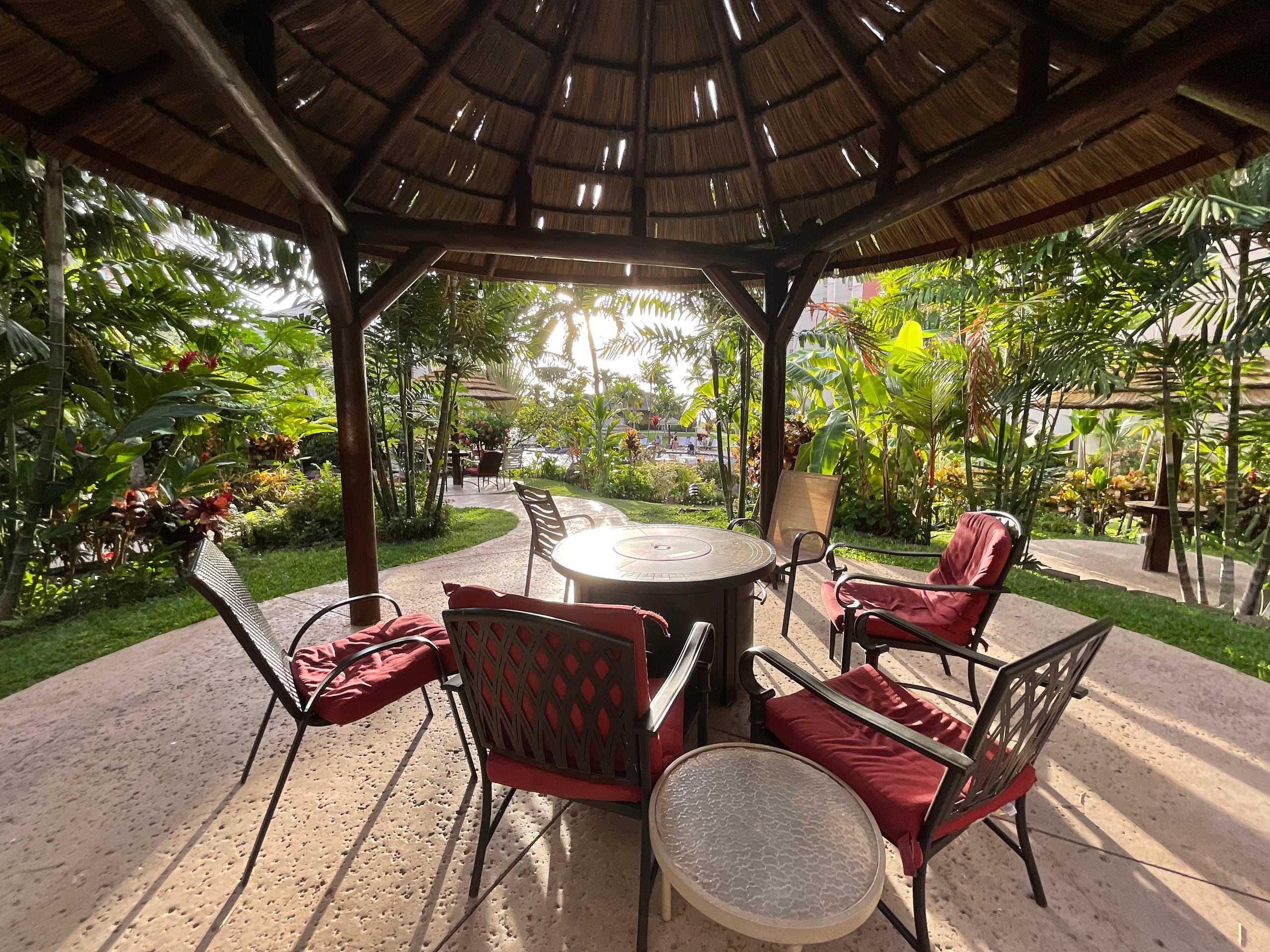 Condo in Lahaina · ★4.95 · 2 bedrooms · 4 beds · 2 baths - Image 28