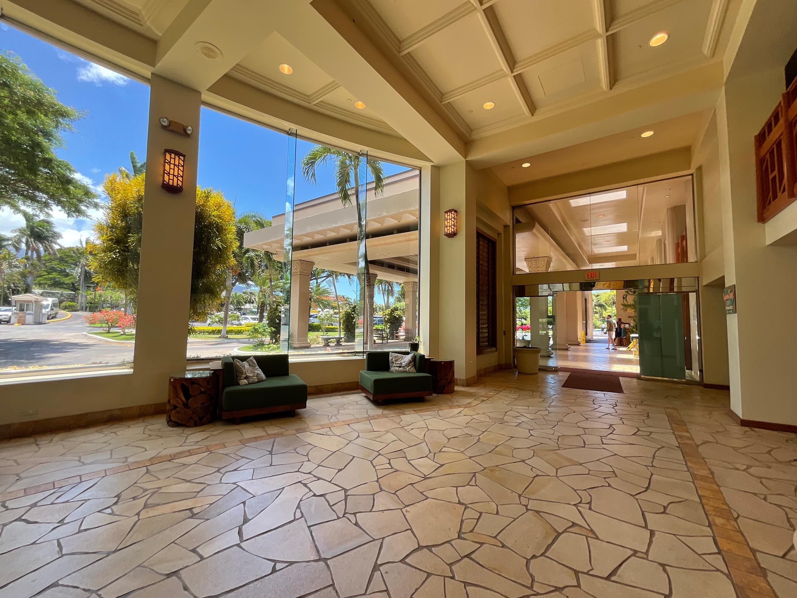 Condo in Lahaina · ★4.95 · 2 bedrooms · 4 beds · 2 baths - Image 43