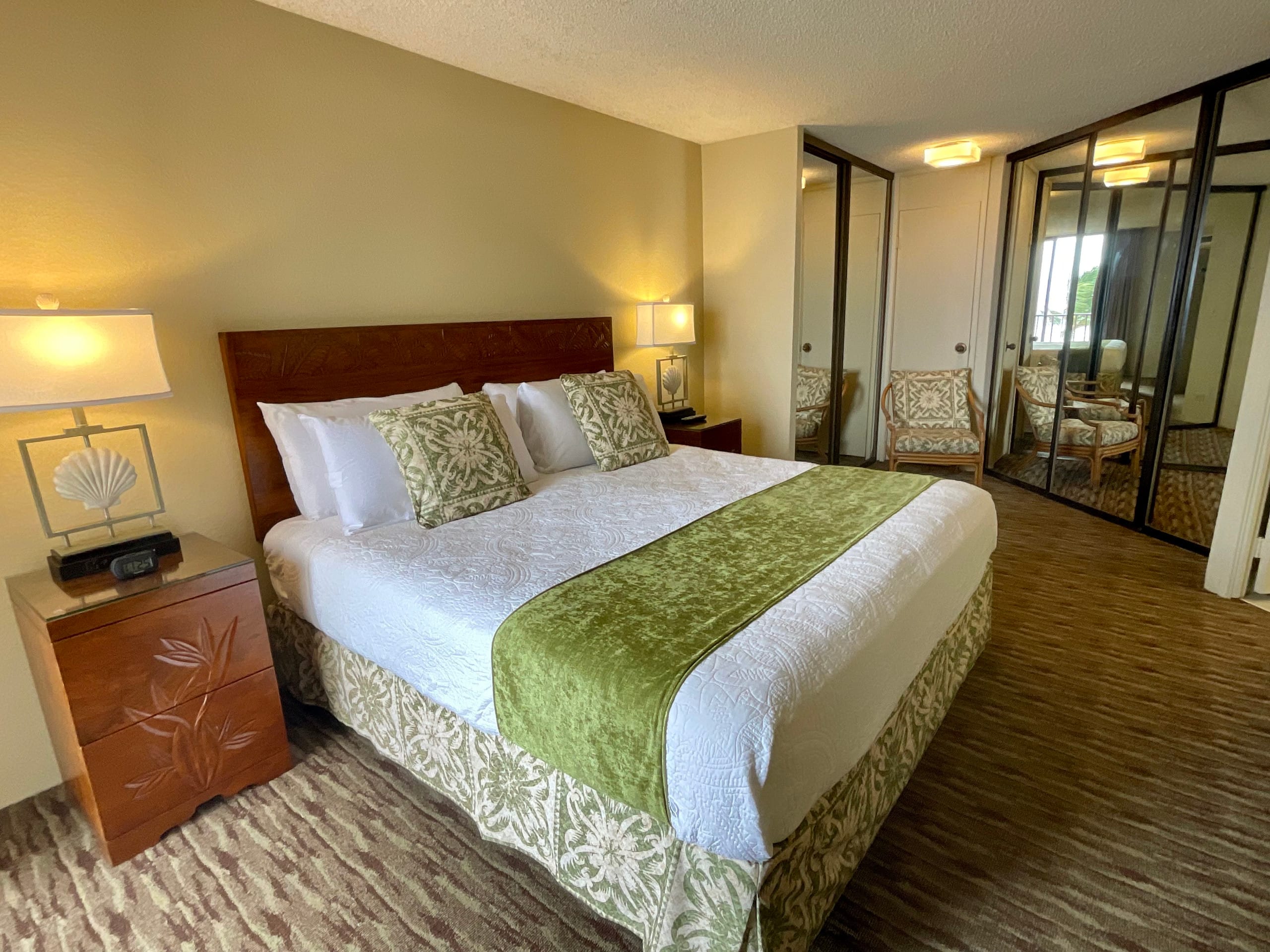 Condo in Lahaina · ★4.95 · 2 bedrooms · 4 beds · 2 baths - Image 9