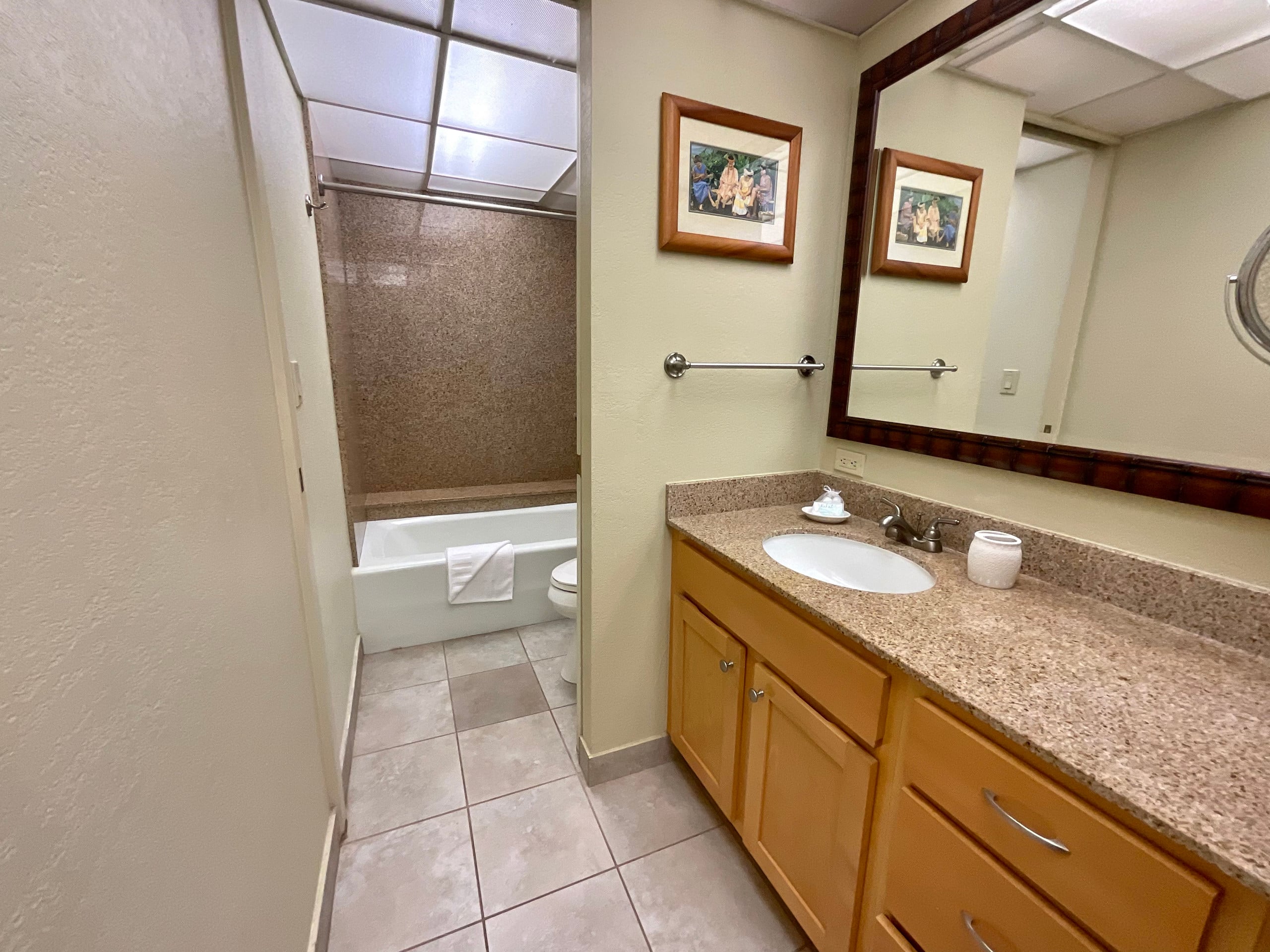 Condo in Lahaina · ★4.95 · 2 bedrooms · 4 beds · 2 baths - Image 17