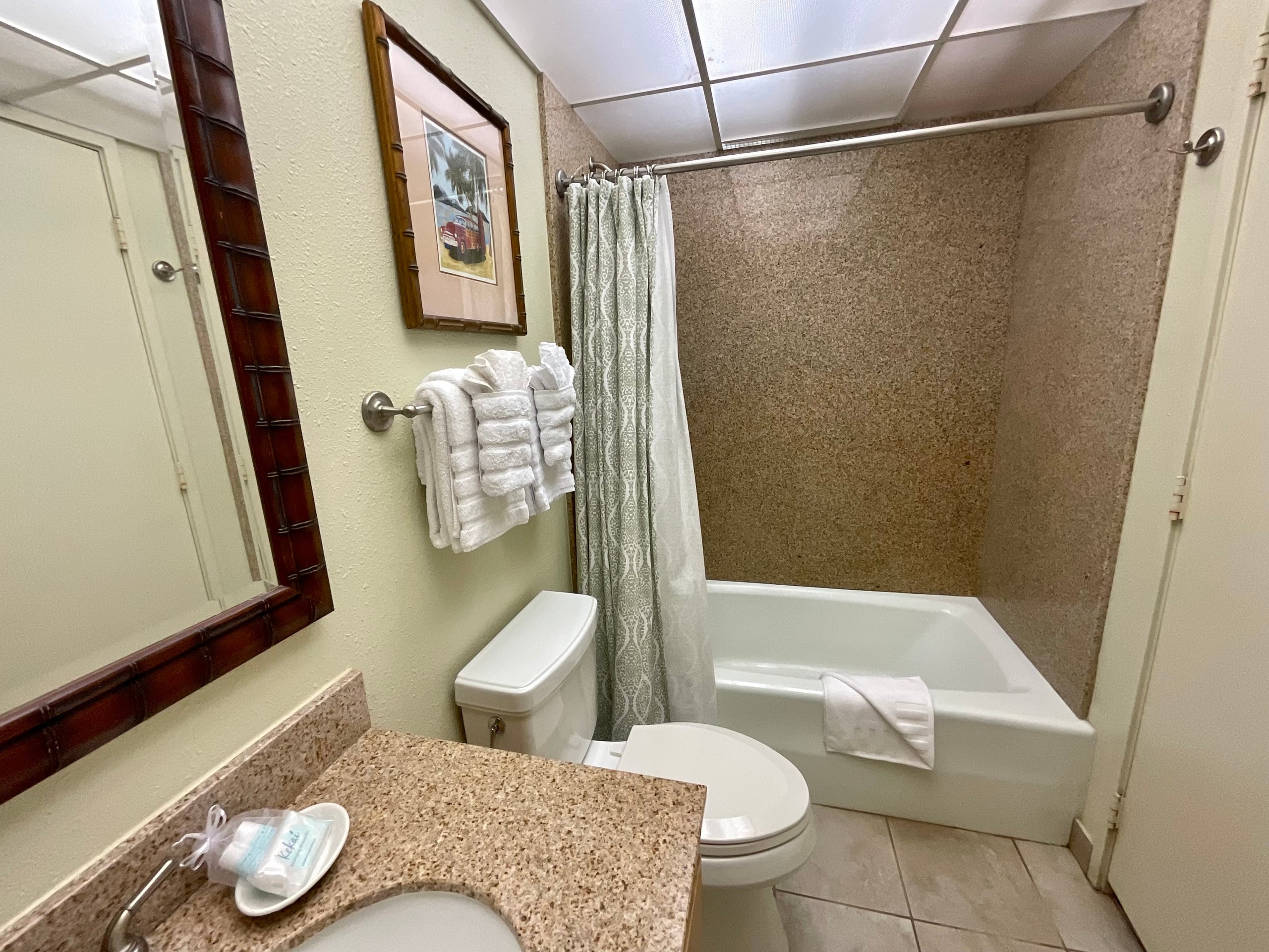 Condo in Lahaina · ★4.95 · 2 bedrooms · 4 beds · 2 baths - Image 16