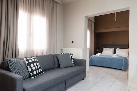 House in Athens-Cosy apartment next to metro