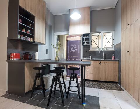 Popular Airbnb listing: House in Athens-Cosy apartment next to metro in δήμος ελληνικού αργυρούπολης