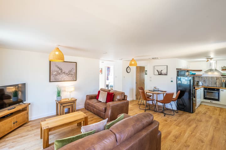 Gorse Lodge 9 With Hot Tub, Near Loch Ness - Loch Ness