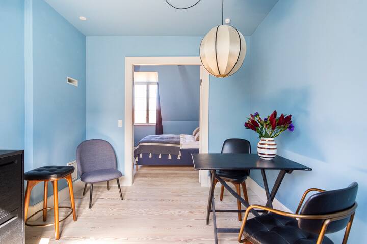 Central beliggenhed i gammelt renoveret byhus gallery image 3