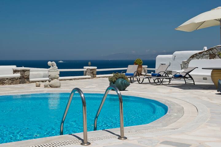 Villa Amfitriti -Mykonos Guests 6 gallery image 3