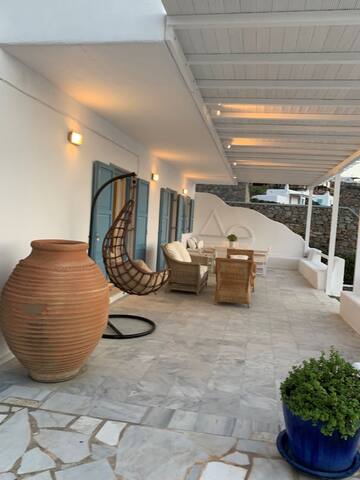Villa Amfitriti -Mykonos Guests 6 gallery image 2