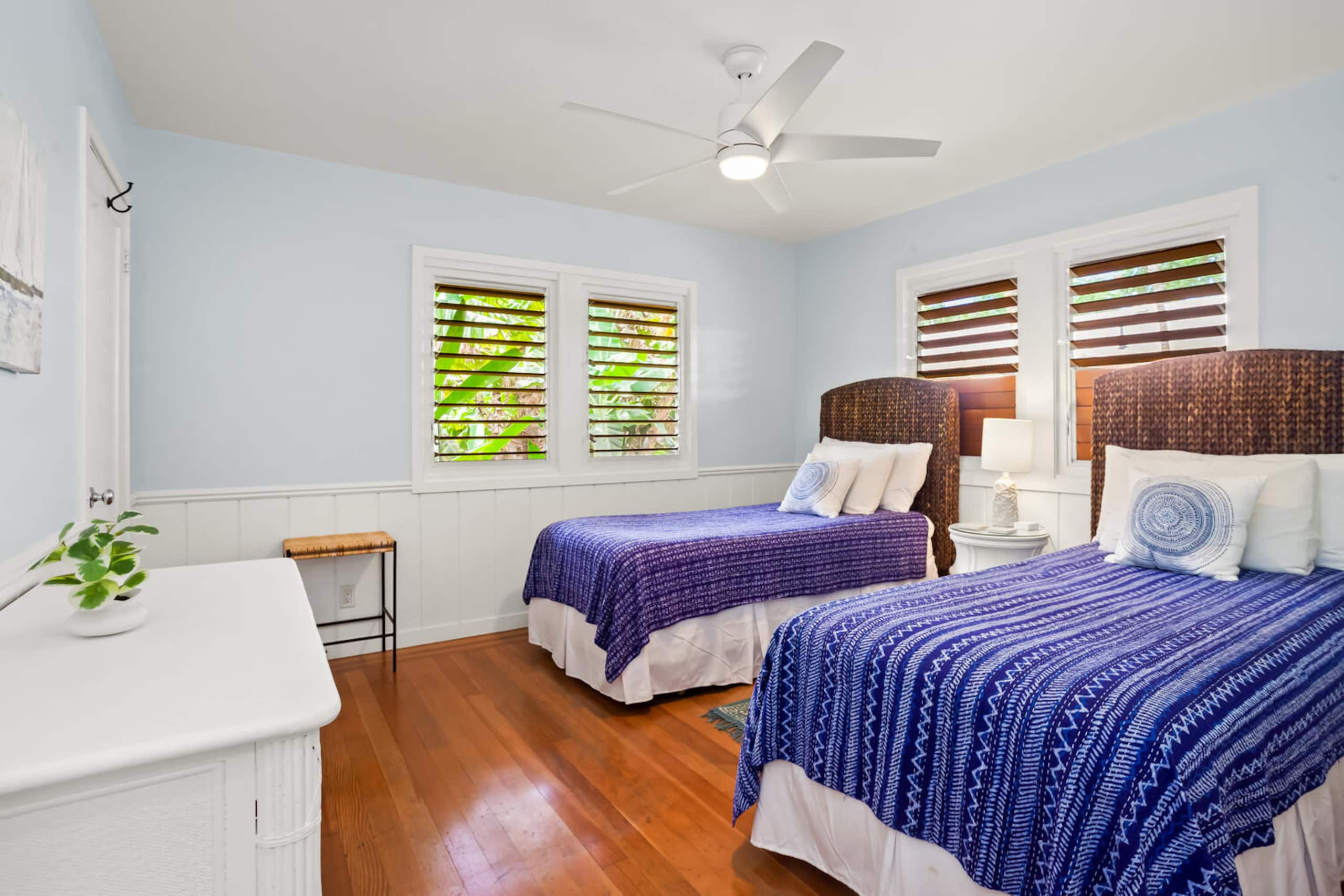 koolkondo Surf Bungalow with Pool by the beach - Photo 3