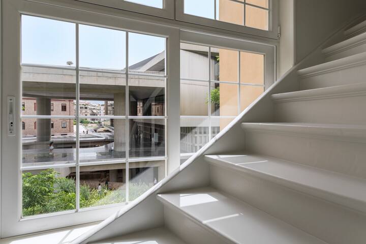 M18, Acropolis Museum, Unit 1 gallery image 5