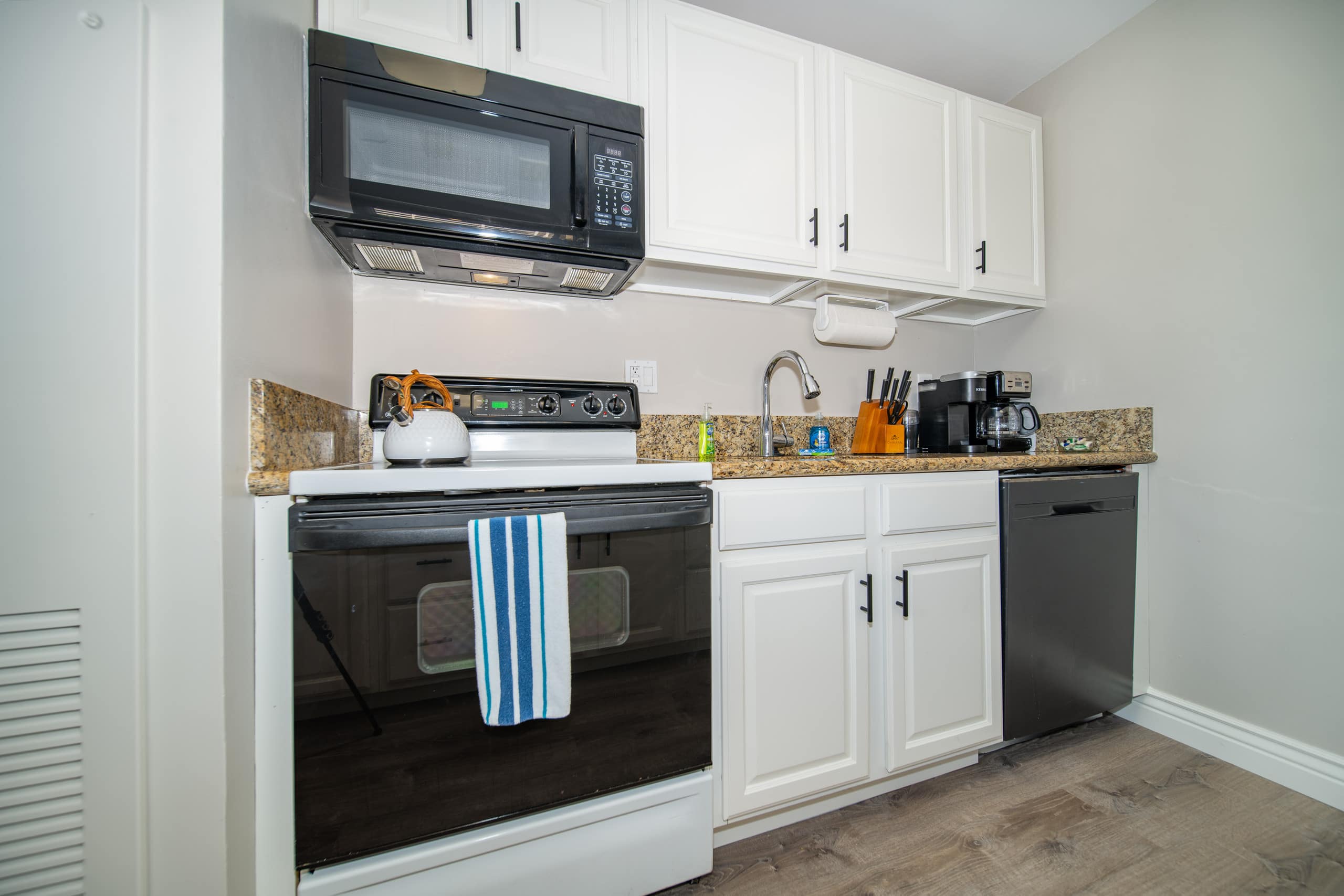 Condo in Kihei · ★4.99 · 1 bedroom · 1 bed · 1 private bath - Image 7