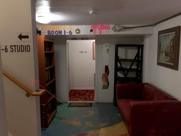 Cute, Clean, Secured Private Studio. - 瓦列霍
