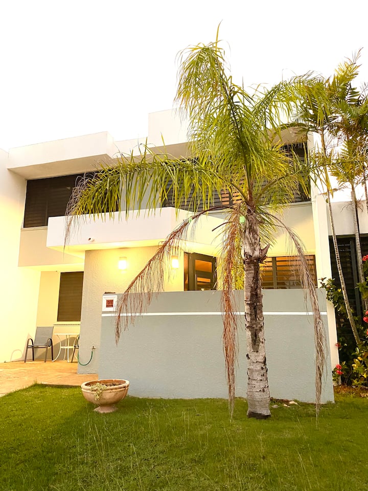 Sunny Seaside Retreat - Caribe