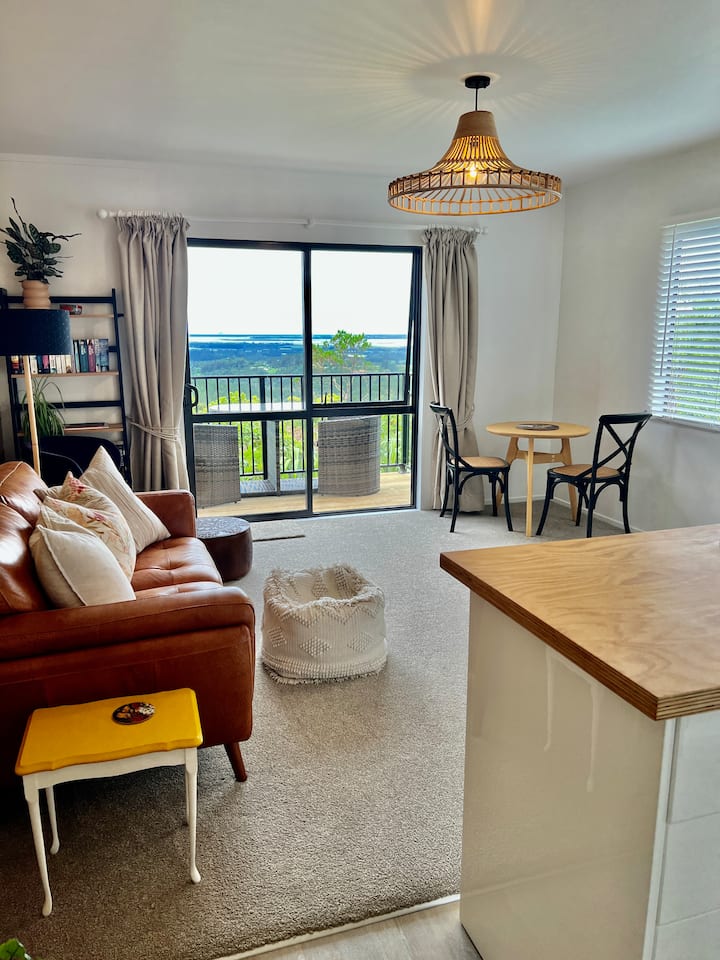 Couple’s Retreat,  Spectacular Views & Spa - Katikati