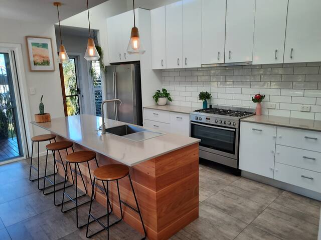 FAIRWAYS golf course frontage, close to the beach gallery image 4