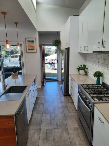 FAIRWAYS golf course frontage, close to the beach gallery image 2