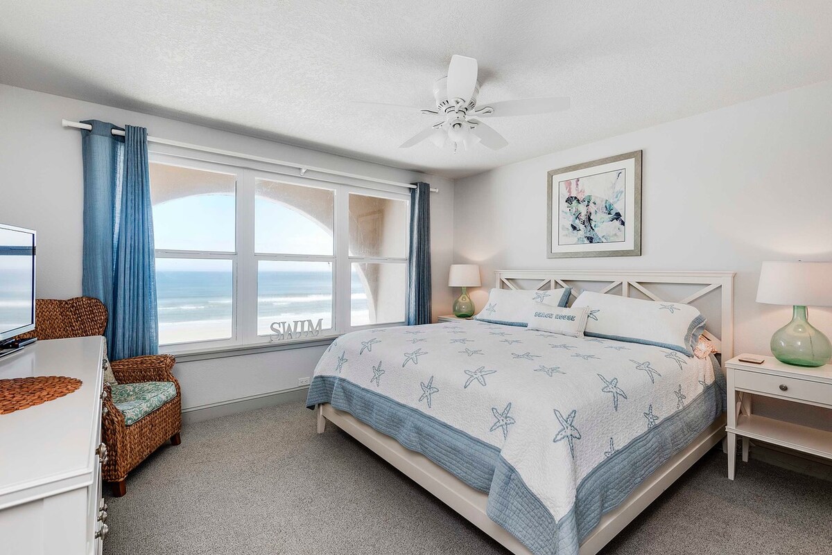 Chambre avec lit King Size et vue directe sur l'océan