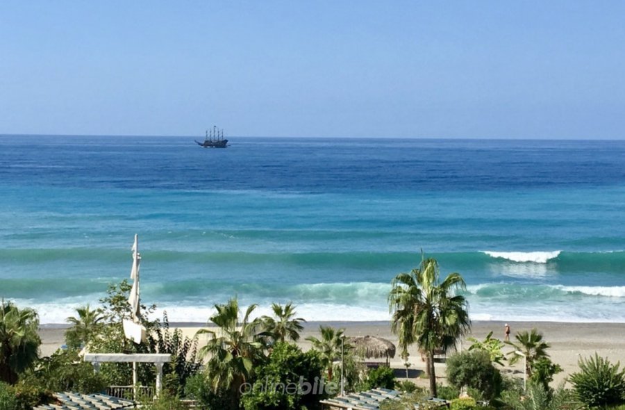 Denize 100 metre Dim Çayı Yanında 2+1