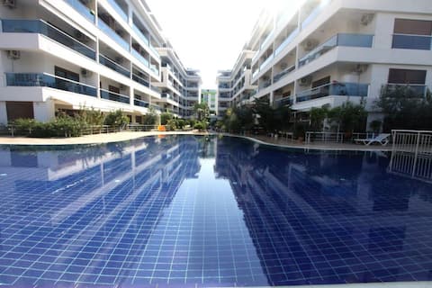 Successful Airbnb property: 100m to the sea by the Dim River 2+1 with pool in Alanya