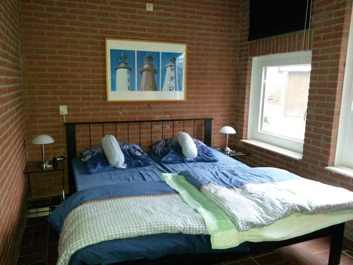 ห้องนอนชั้นล่าง