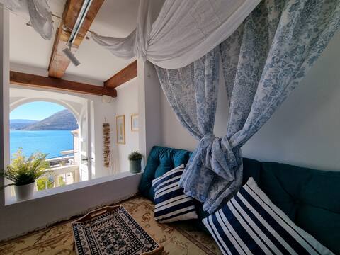 Luxurious Elegant Palace & Private Seaview Terrace
