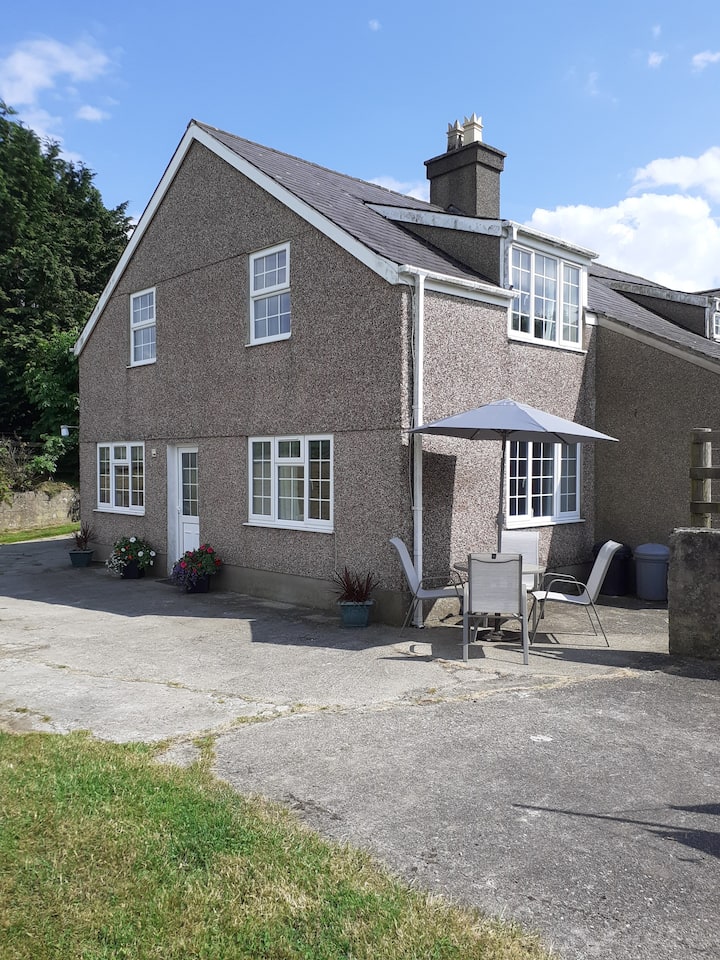 Gaerwen Farm Cottage Cottages for Rent in Gwynedd, Wales, United