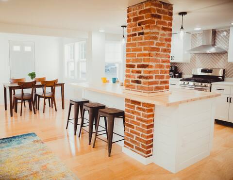Bright & Modern 3 BR Home