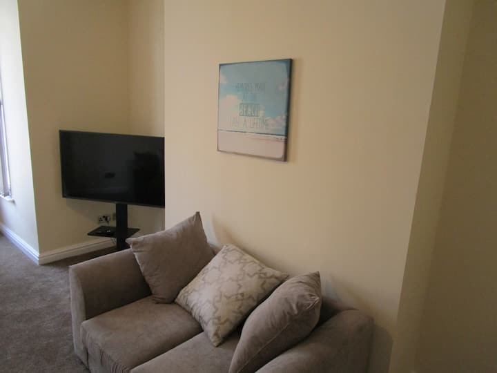 Ty Capel 2,  2 Bedroom Apartment Central Llandudno - Llandudno