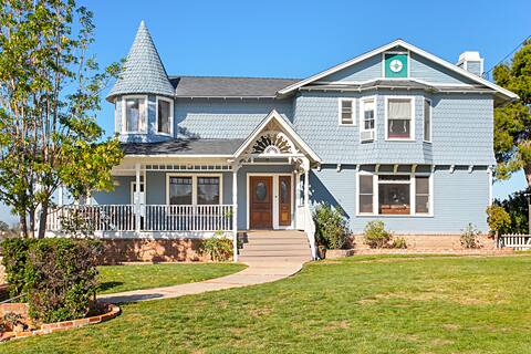 Dreamy Victorian Gathering: Yard, Patios, Views