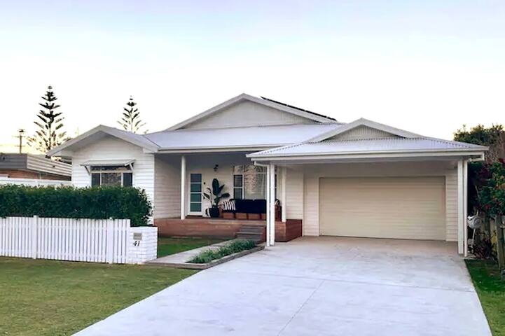 The Pool House gallery image 2