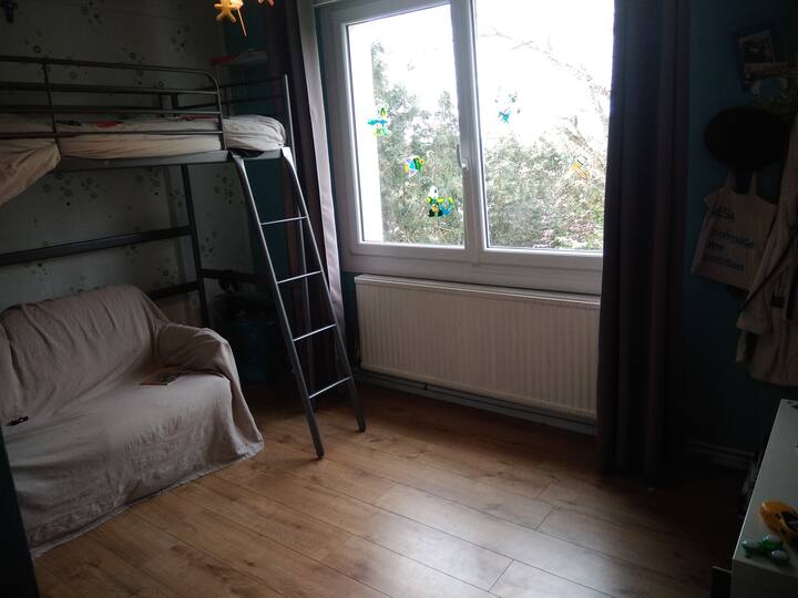 Chumba cha kulala 3, kitanda cha mezzanine na kitanda cha sofa