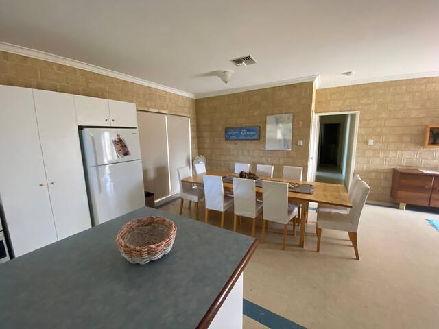 Shore 2 please gallery image 3