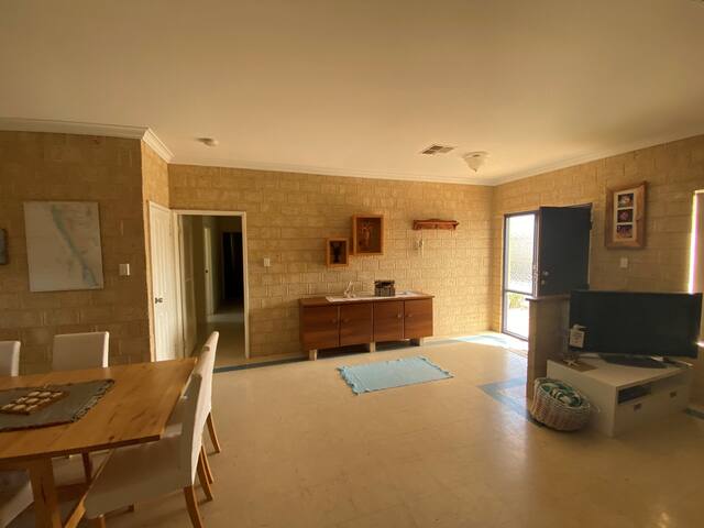 Shore 2 please gallery image 4