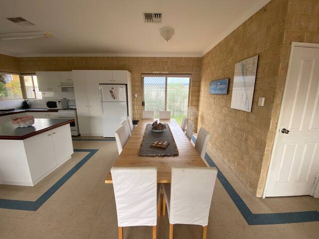 Shore 2 please gallery image 5