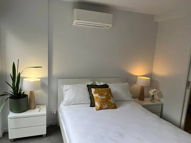 2 Bedroom 2 Bathroom Apartment near Hospitals gallery image 3