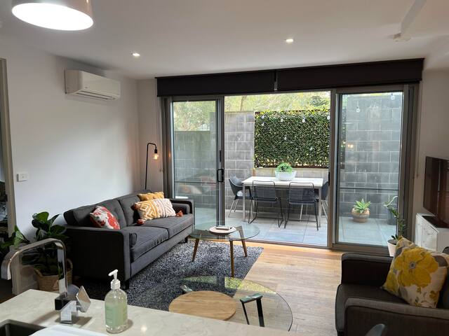 2 Bedroom 2 Bathroom Apartment near Hospitals gallery image 5