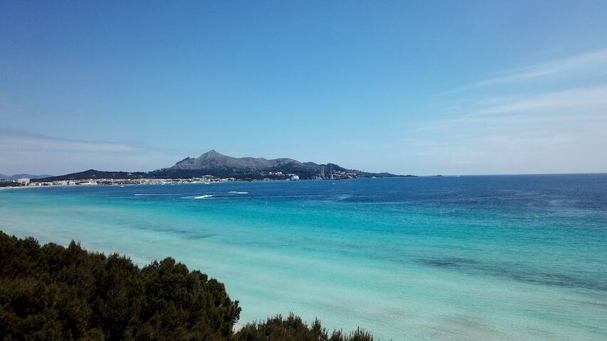 Maravillosa casa a pocos pasos de playa de muro gallery image 4